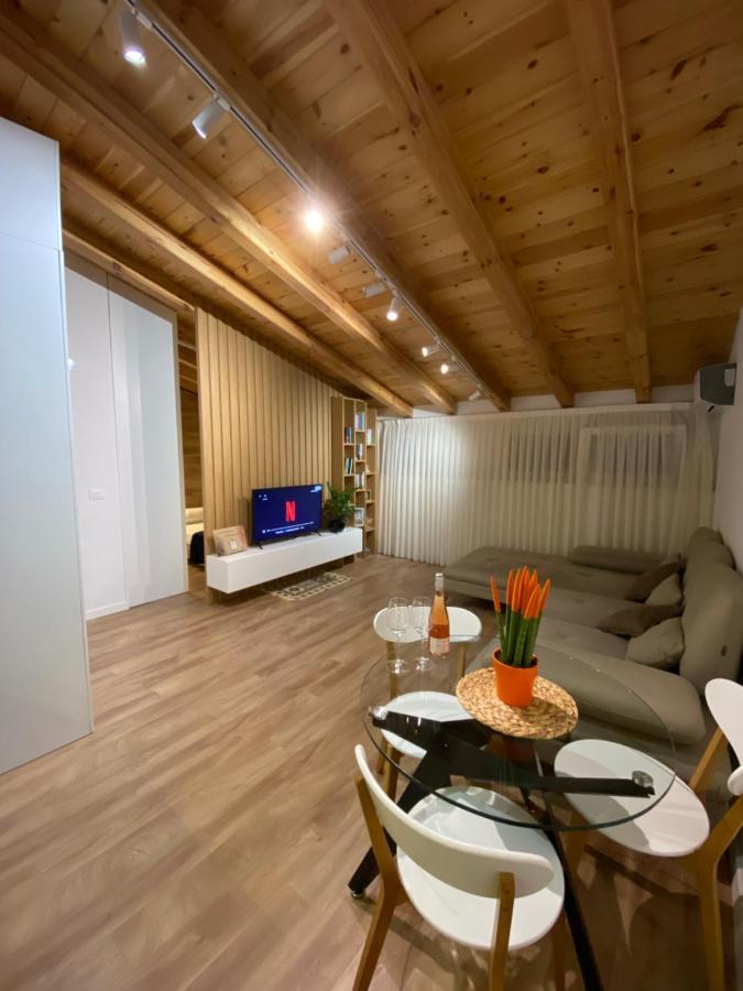 Lovely Loft 1-Bedroom In The Heart Of 地拉那 外观 照片